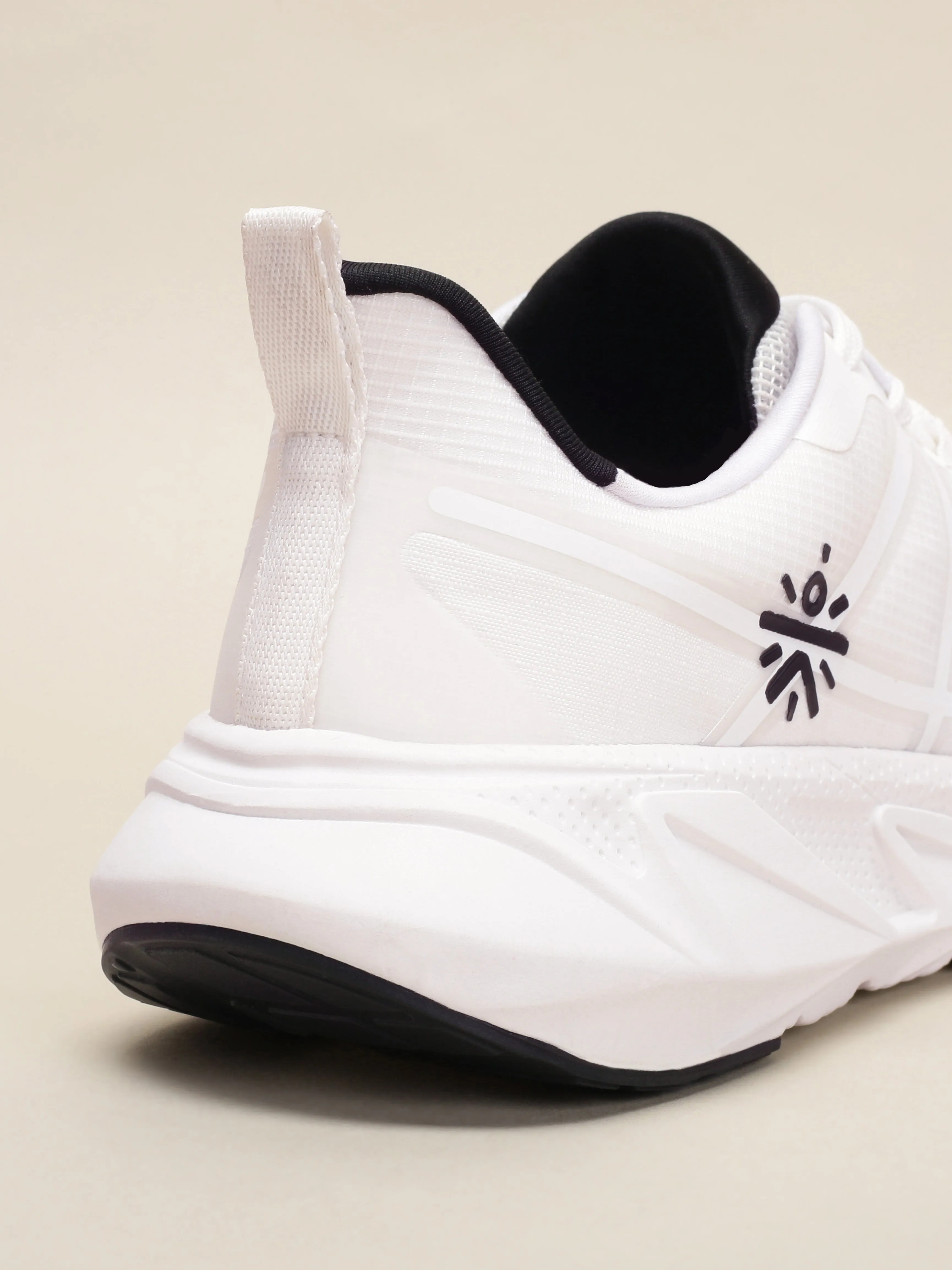 Cult Men's Traverse Running Shoes - Off White