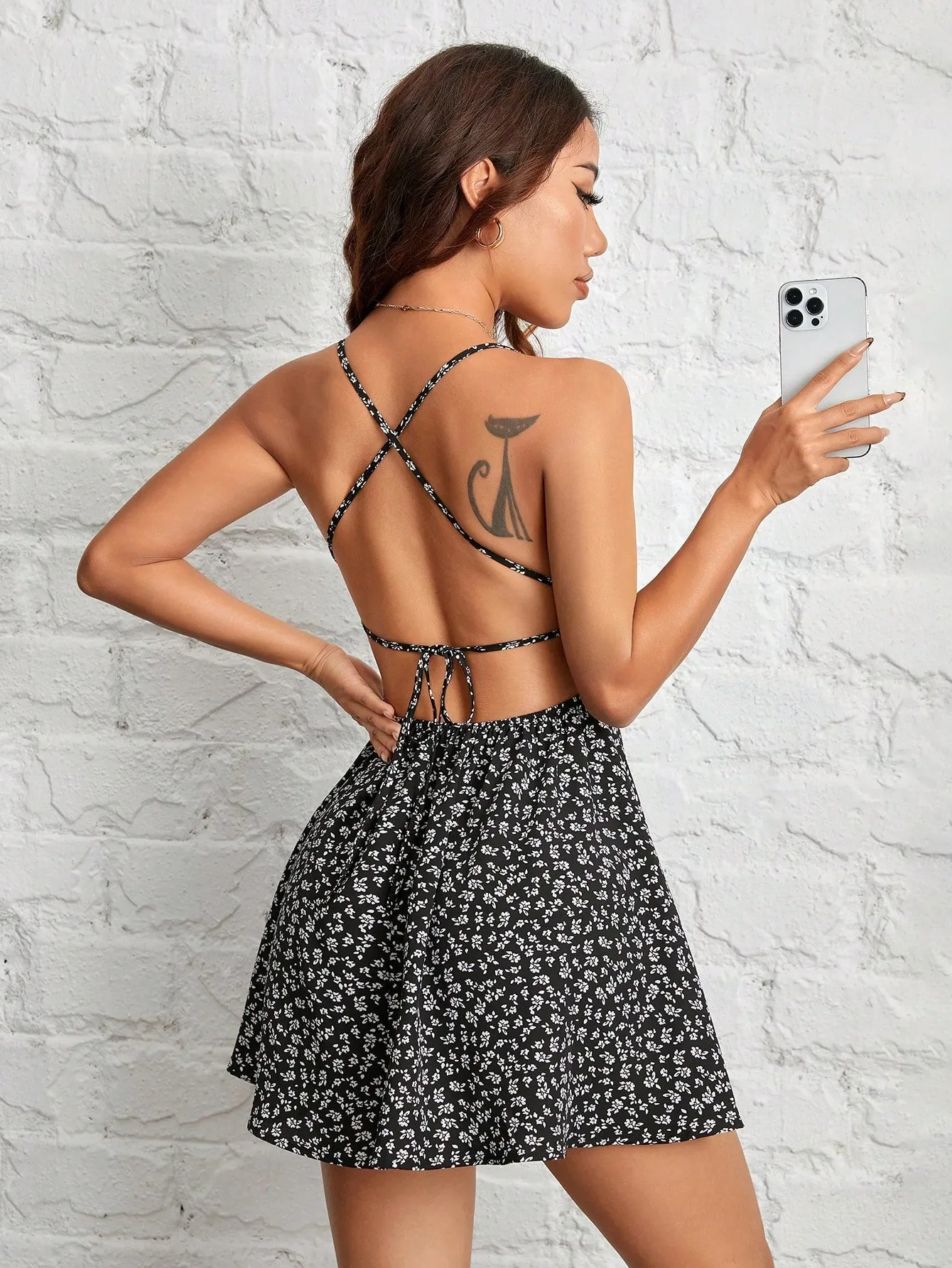 SHEIN PETITE Women's Ditsy Floral Backless Criss-Cross Strap Casual Sun Dress For Vacation