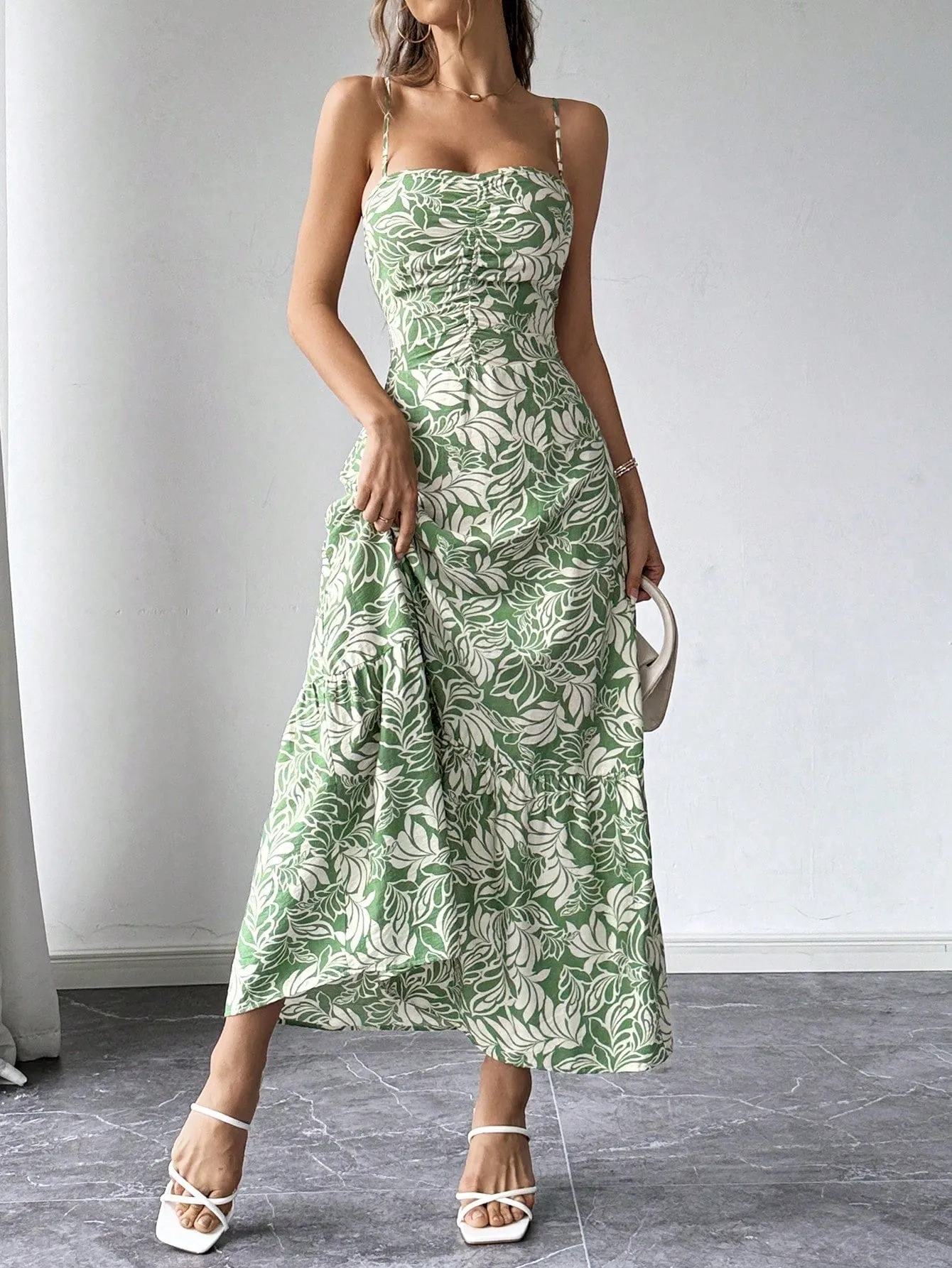 SHEIN Privé Women's Holiday Green Plant Print Chest Pleated Design Spaghetti Straps Long Dress, Women's Elegant Green Long Dress. Suitable For Beach Women Clothing. Bohemian Style